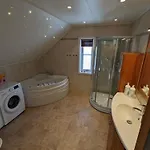 Loftsleilighet,havutsikt,balkong,gratis Parkering شقة