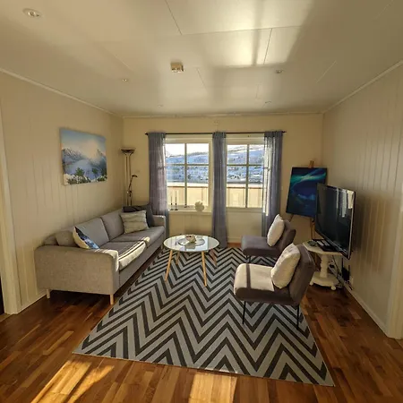 アパート Loftsleilighet,havutsikt,balkong,gratis Parkering *