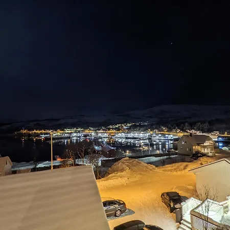 Loftsleilighet,havutsikt,balkong,gratis Parkering *