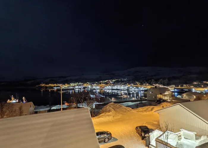 Loftsleilighet,havutsikt,balkong,gratis Parkering *