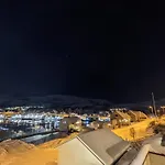 Loftsleilighet,havutsikt,balkong,gratis Parkering דירה